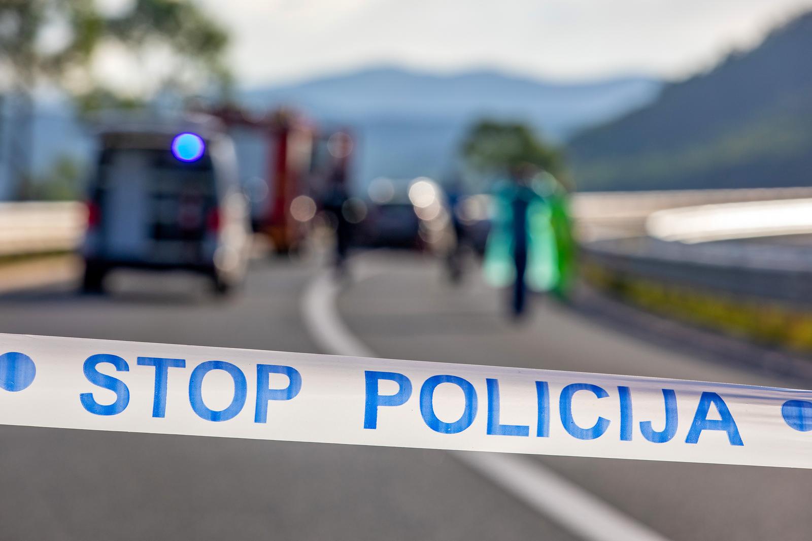 NESREĆA KOD KANFANARA Motociklist izgubio nadzor nad vozilom, sletjeli s ceste i udarili u kameni usjek